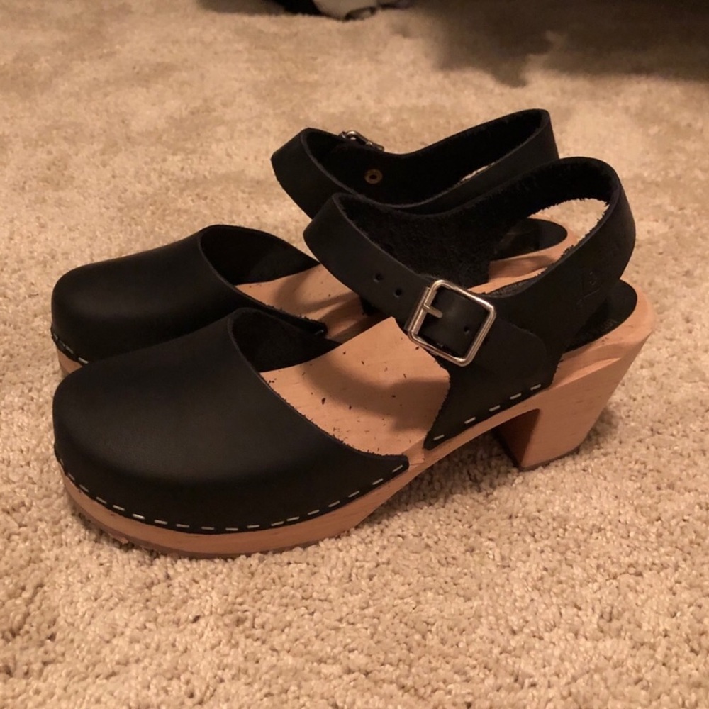 Lotta’s Highwood Black Clogs